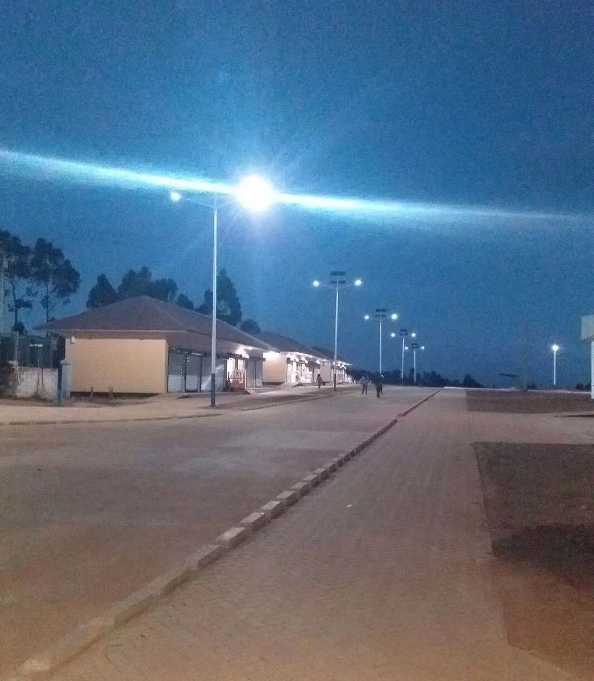 凌河区非洲科特迪瓦太阳能路灯工程